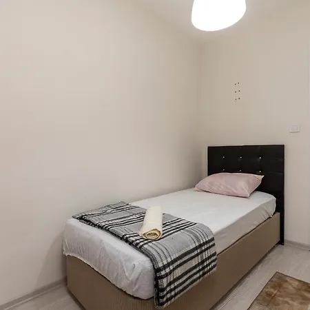 Apartment Axis Homes
