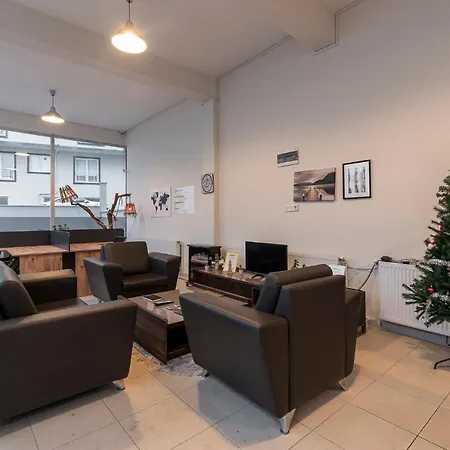 Apartment Axis Homes